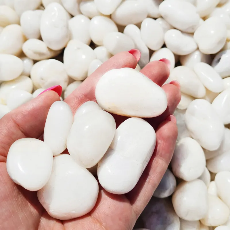 Otoczak biały polerowany